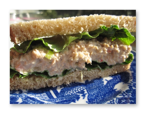 vegan tuna fish sandwich